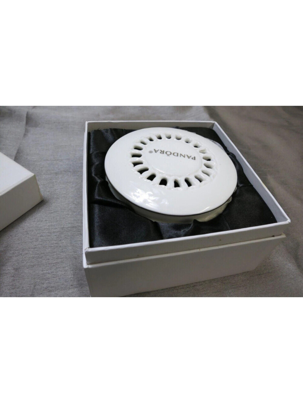 NEW~PANDORA Limited Edition White Porcelain Silver Trimmed Round Jewelry Box